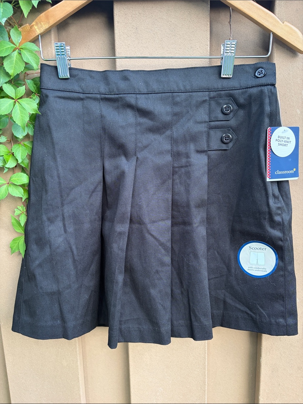 NWT Classroom Black Circle Uniform Pleated Skirt with Button Accent- juniors 5/6